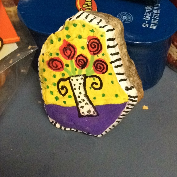 Vase of Roses Rock - Picture 2 of 2